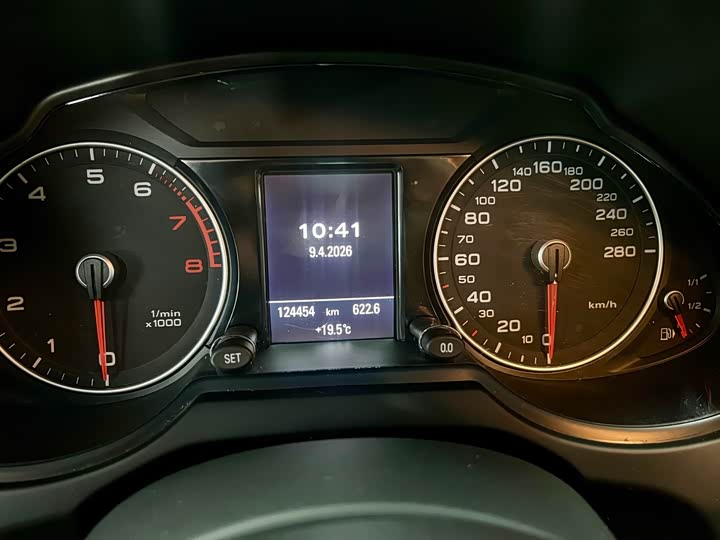 Audi Q5 2017 Plus 40 TFSI — фото 8