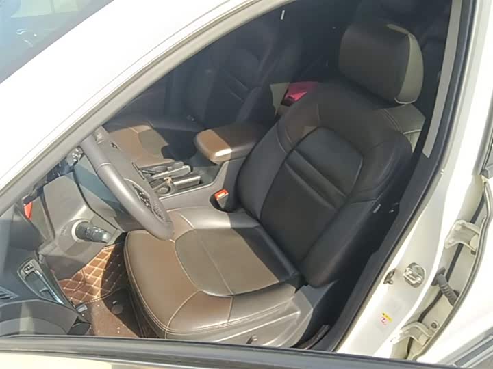 Trumpchi GS4 2017 235 T AT 2 WD — фото 15