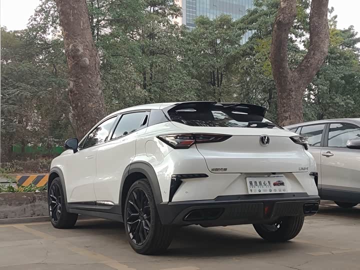 Changan UNI-T 2021 1.5 T Flagship — фото 6