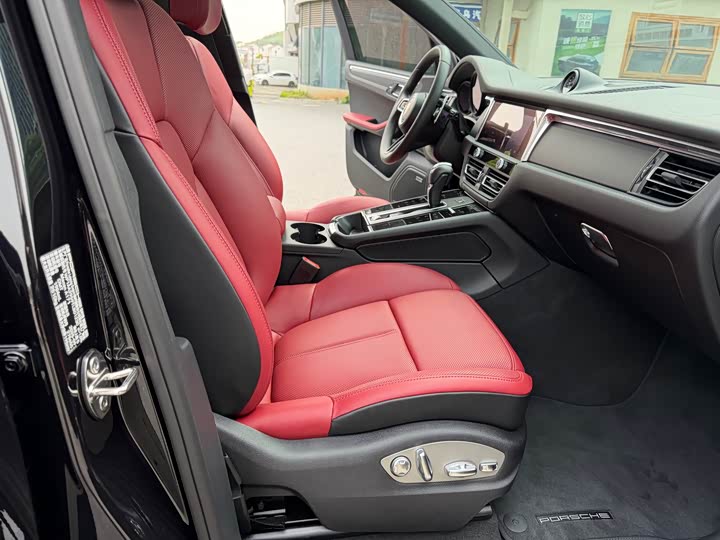 Porsche Macan 2026 Macan 2.0 T — фото 15