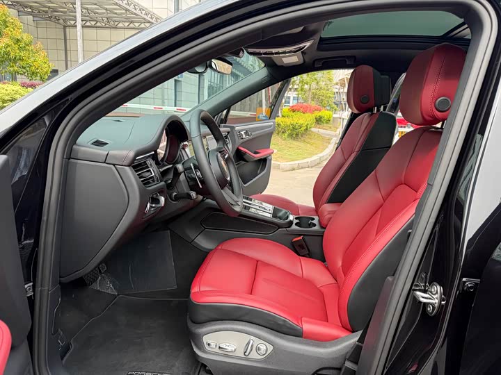 Porsche Macan 2026 Macan 2.0 T — фото 9