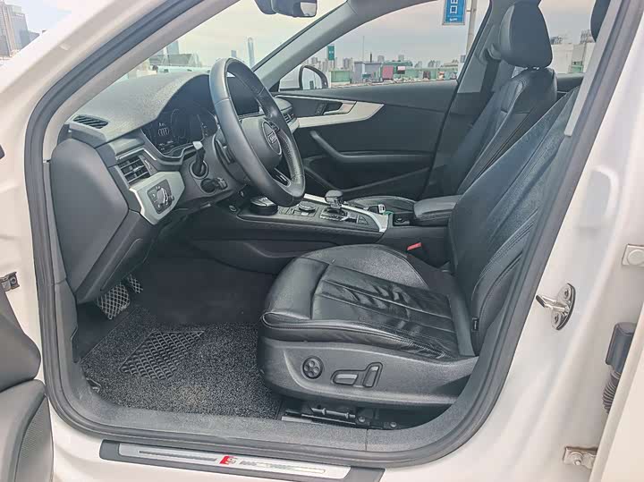 Audi A4L 2018 30 40 TFSI — фото 10