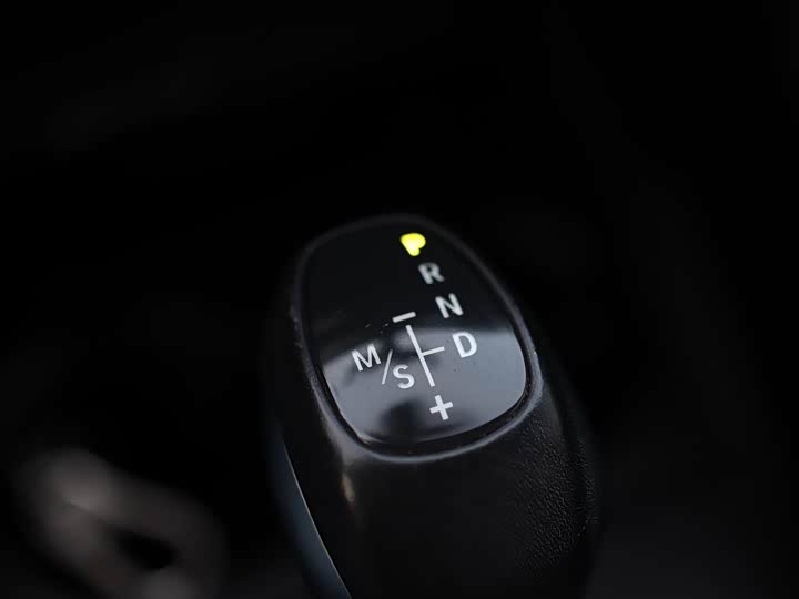 BMW X1 2016 s Drive 18 Li — фото 12