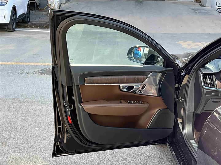 Volvo S90 2025 B 5 — фото 7