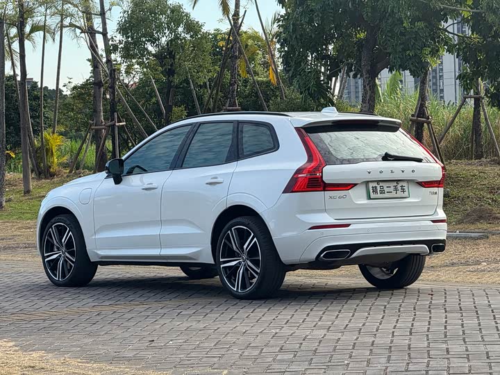 Volvo XC60 Hybrid 2020 T 8 E Hybrid — фото 5
