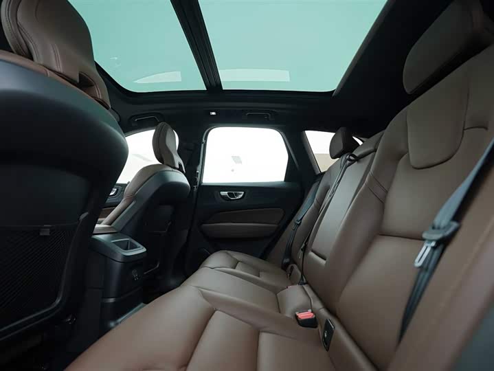 Volvo XC60 Hybrid 2024 T 8 PHEV 4 WD — фото 20