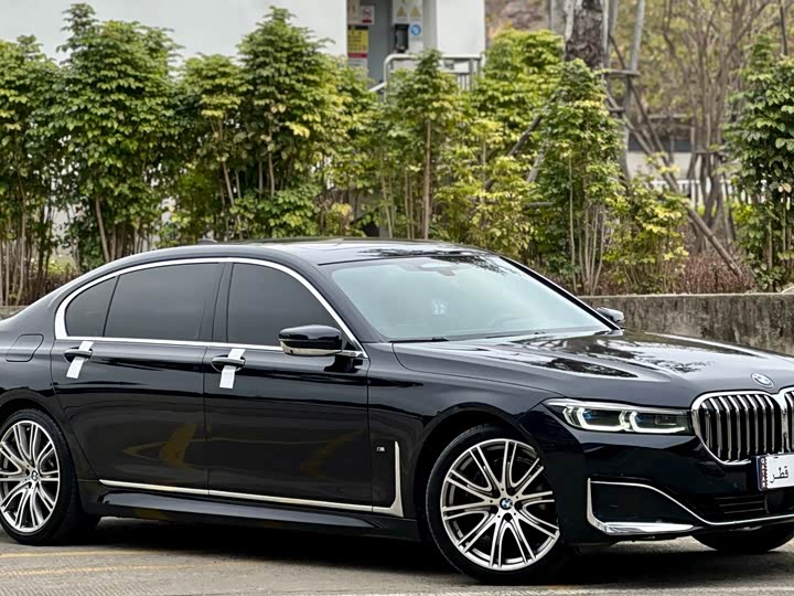 BMW 7-Series 2021 740 Li x Drive — фото 3