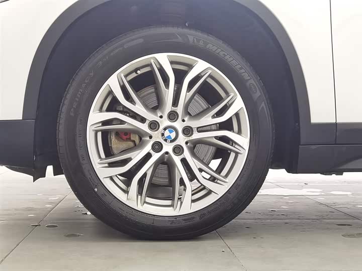 BMW X1 2018 s Drive 20 Li Leading — фото 17