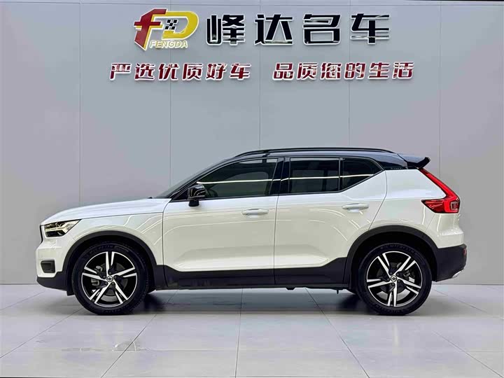 Volvo XC40 2020 T 4 WD — фото 2