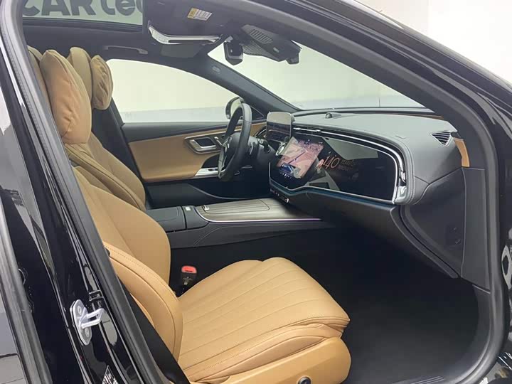 Mercedes-Benz E-Class 2024 E 300 L Luxury — фото 18