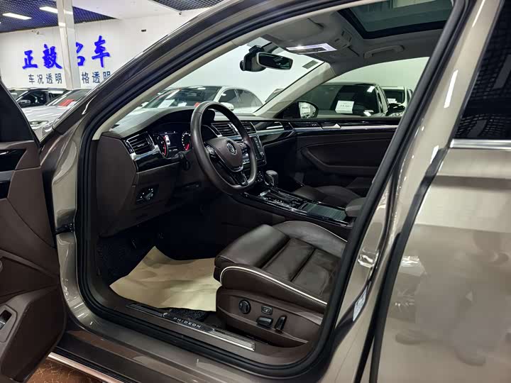 Volkswagen Phideon — фото 8