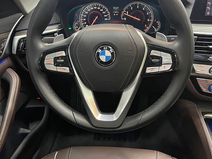 BMW 5-Series 2018 530 Li Leading — фото 4