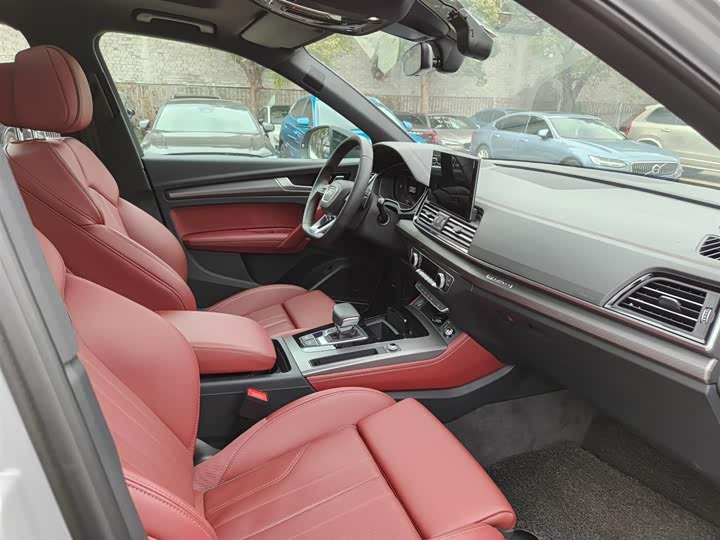 Audi Q5L 2025 45 TFSI — фото 14