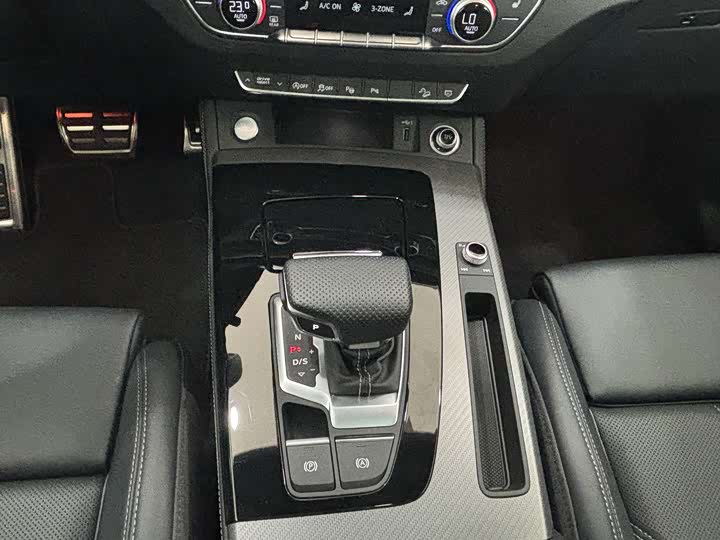 Audi Q5L 2025 45 TFSI — фото 20