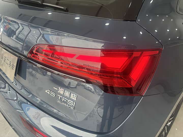 Audi Q5L 2025 45 TFSI — фото 10