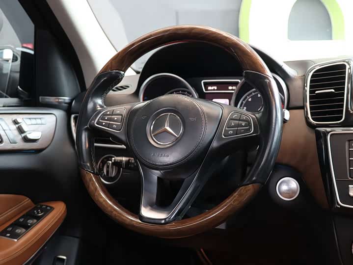 Mercedes-Benz GLS 2016 GLS 500 4 MATIC — фото 11