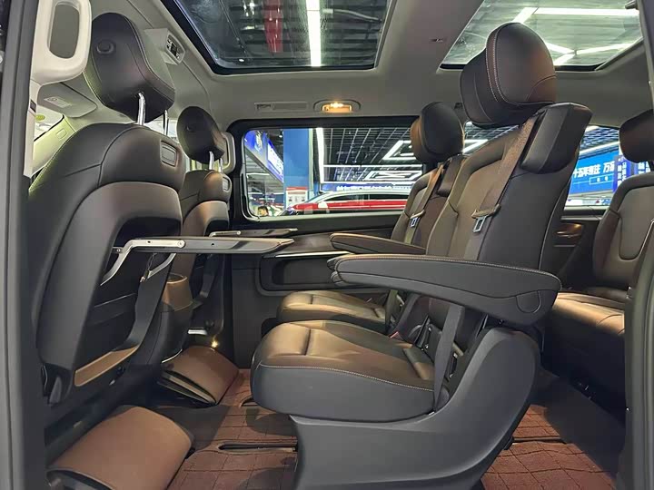 Mercedes-Benz V-Class 2021 V 260 — фото 9