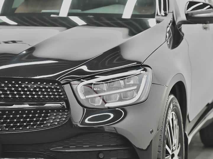 Mercedes-Benz GLC 2023 GLC 260 4 MATIC SUV — фото 4