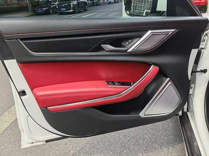 Jaguar XFL 2021 XFL 2.0 T P 250 4 WD — фото 24