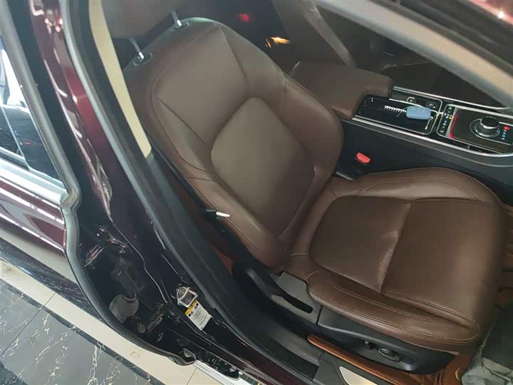 Jaguar XFL 2020 XFL 2.0 T P 250 2 WD — фото 20