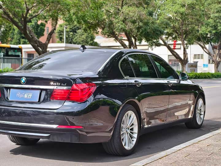 BMW 7 Series 730Li — фото 4