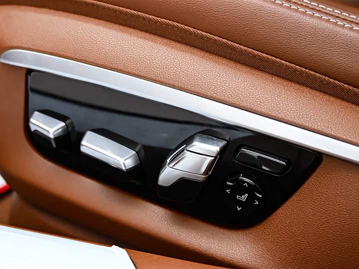 BMW 7-Series 2019 740 Li x Drive M — фото 27