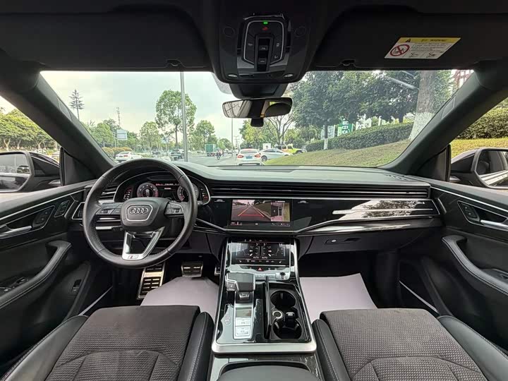 Audi Q8 2021 55 TFSI — фото 11