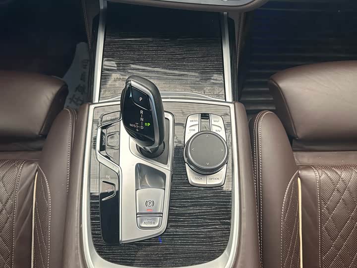 BMW 7-Series 2019 740 Li Leading M — фото 28