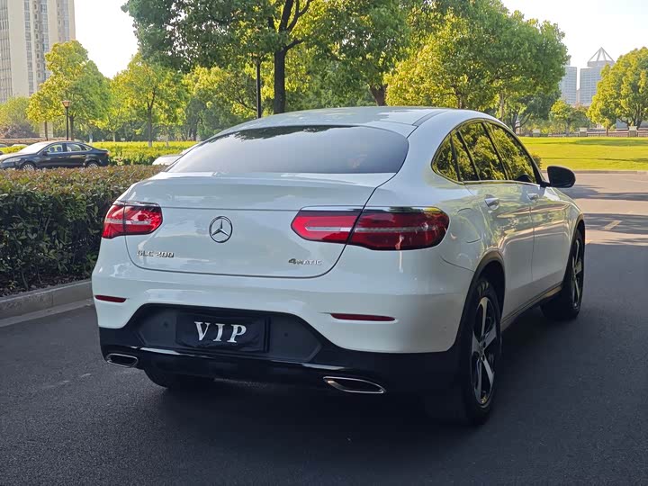 Mercedes-Benz GLC 2017 GLC 200 4 MATIC SUV — фото 22
