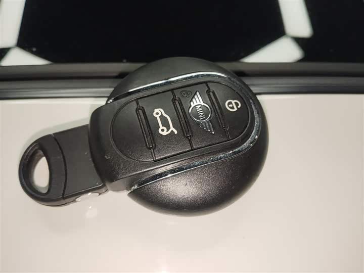 MINI Hatch — фото 17
