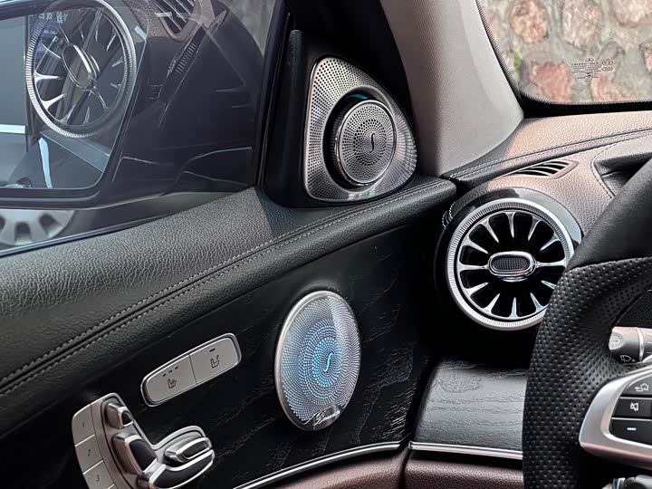 Mercedes-Benz E-Class 2018 E 300 L — фото 12