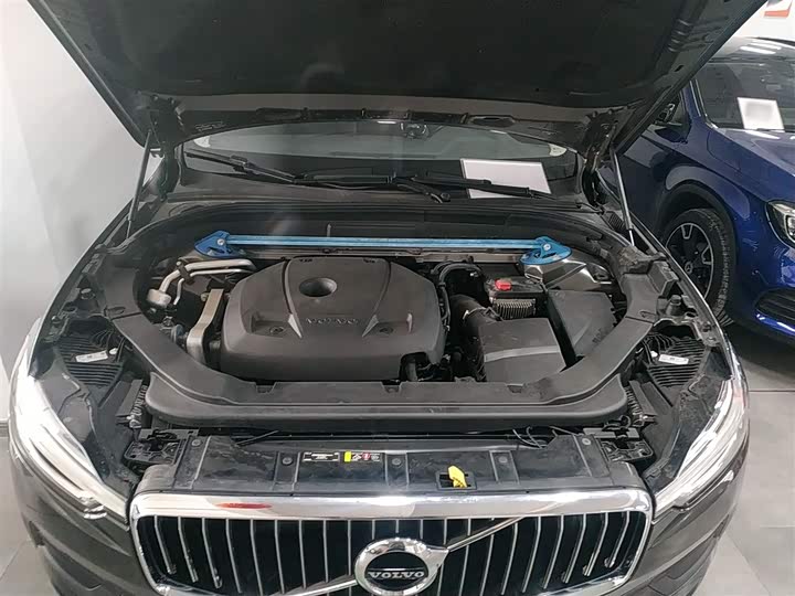 Volvo XC60 2019 T 5 4 WD VI — фото 16