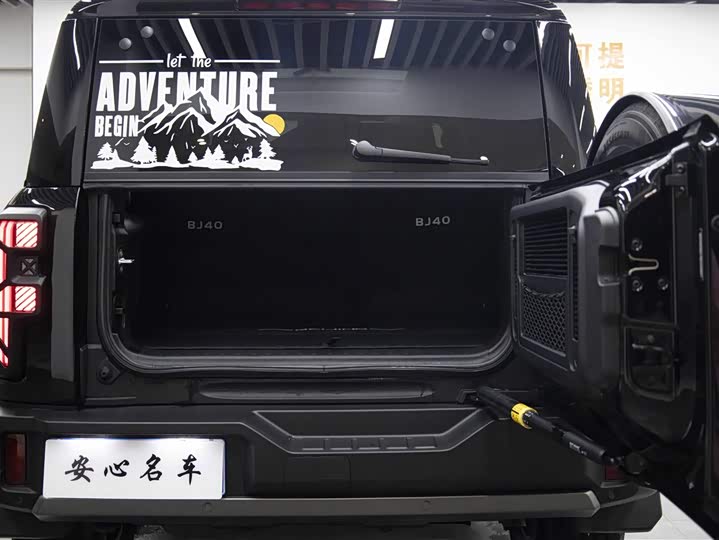 BAIC BJ40 2024 2.0 T — фото 8