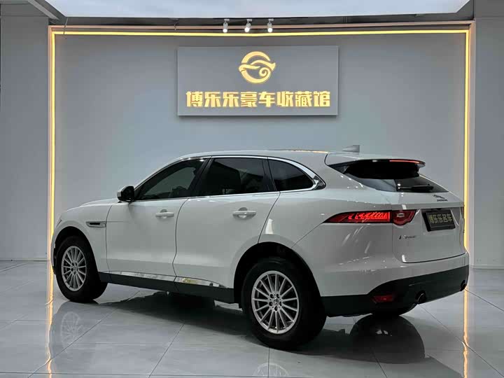 Jaguar F-PACE 2018 2.0 T 4 WD — фото 14