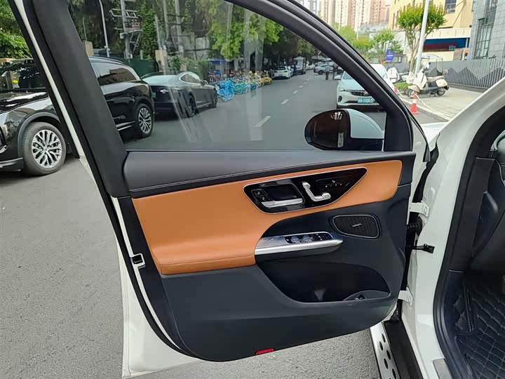 Mercedes-Benz GLC 2024 GLC 300 L 4 MATIC 5 — фото 6