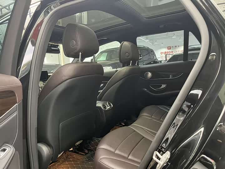 Mercedes-Benz GLC 2017 GLC 260 4 MATIC Luxury — фото 13