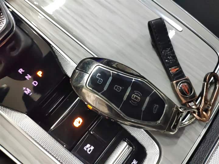 Hongqi HS5 2025 2.0 T 2 WD Pro — фото 17