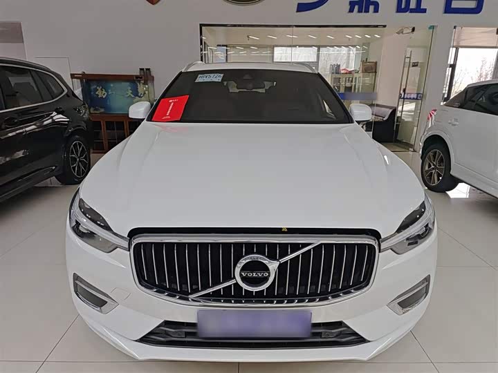Volvo XC60 2021 T 5 4 WD — фото 3