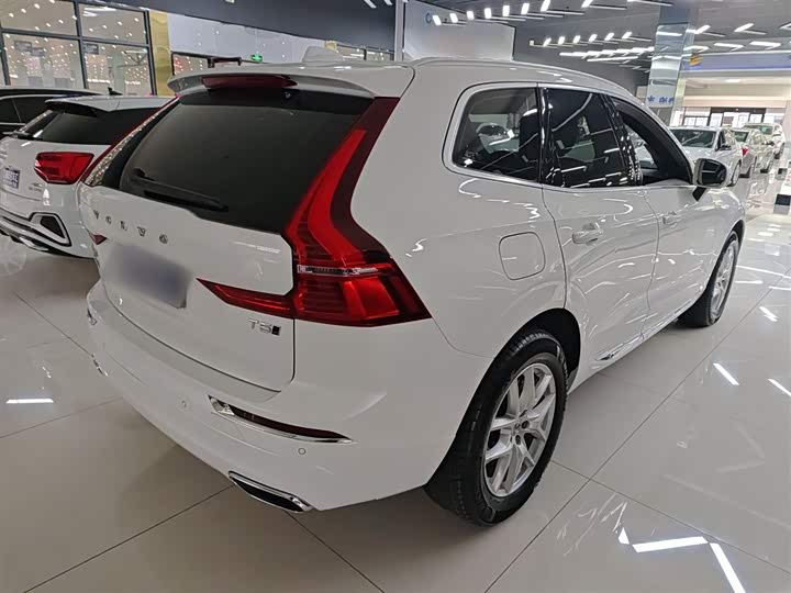 Volvo XC60 2021 T 5 4 WD — фото 7