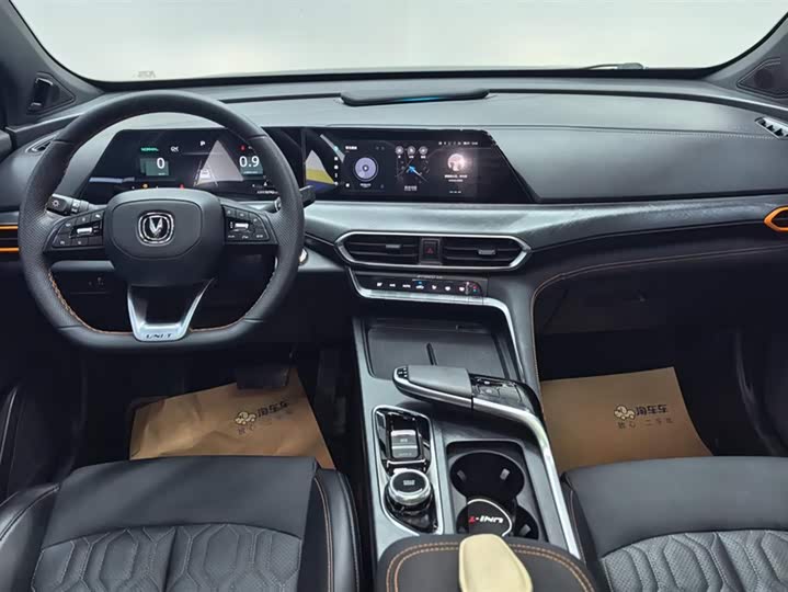 Changan UNI-T 2022 1.5 T Premium — фото 12