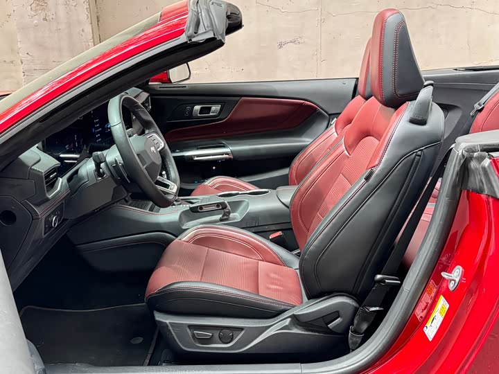 Ford Mustang 2024 2.3 T Eco Boost — фото 6