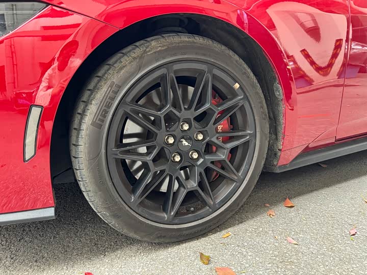 Ford Mustang 2024 2.3 T Eco Boost — фото 13