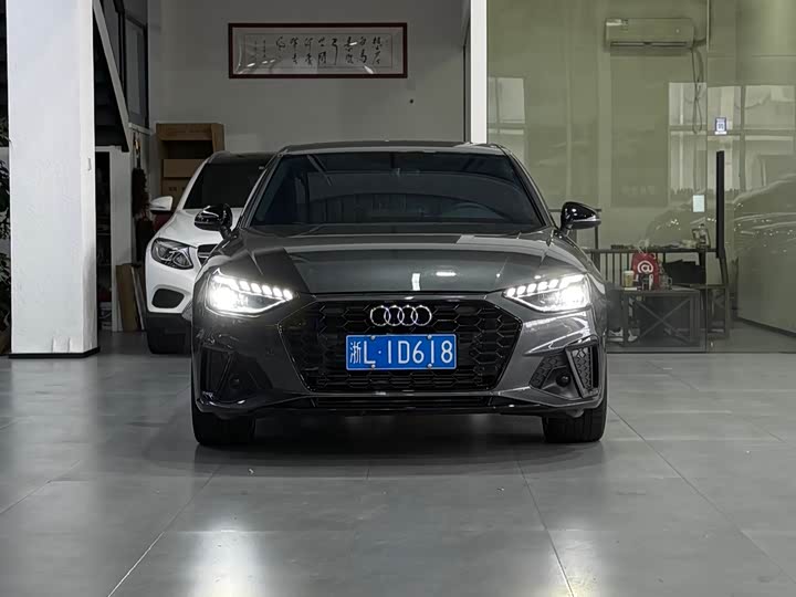 Audi A4L 2024 40 TFSI — фото 2