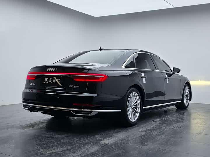 Audi A8 2019 Plus A 8 L 50 TFSI quattro Comfort — фото 29