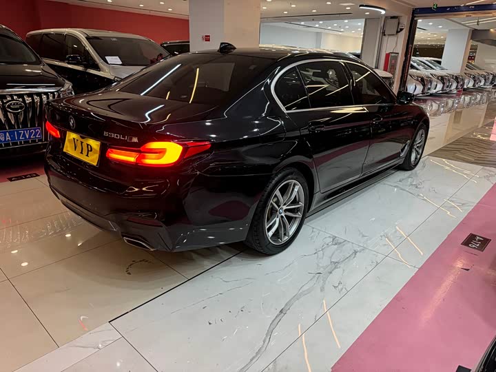 BMW 5 Series 525Li люкс-пакет — фото 15