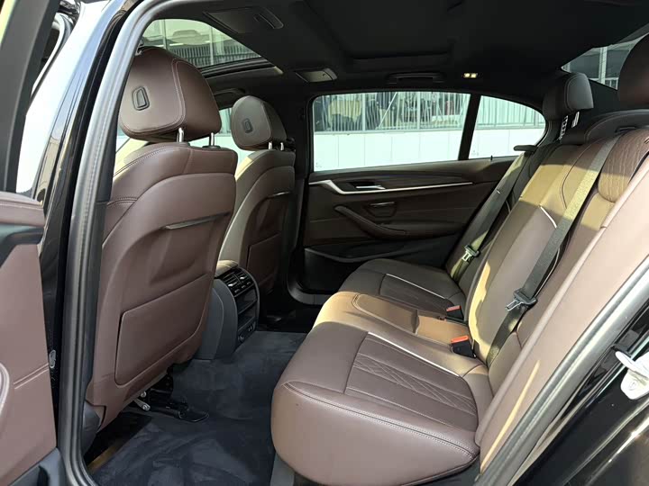 BMW 5-Series 2022 530 Li Leading M — фото 5