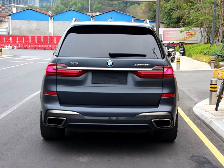 BMW X7 2020 x Drive M 50i — фото 16