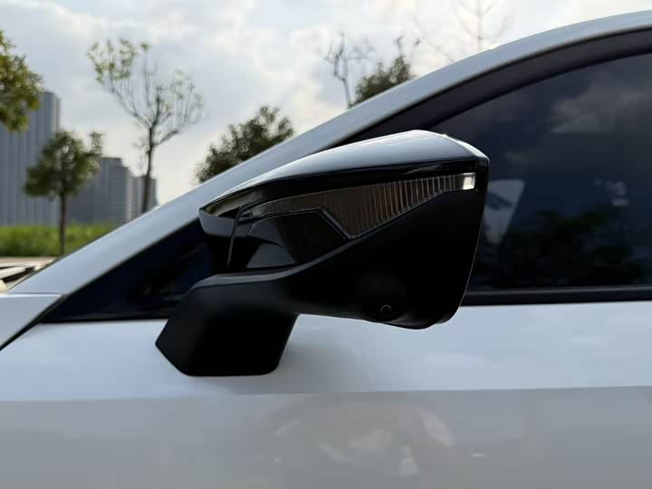 Changan UNI-V 2024 1.5 T — фото 29