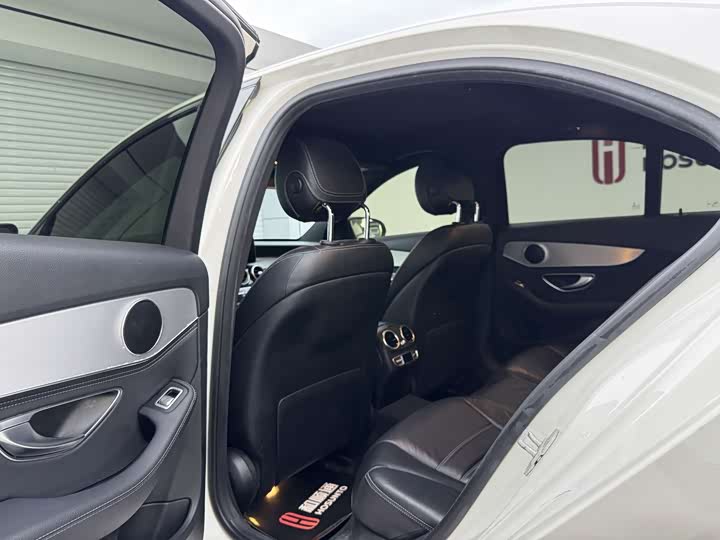 Mercedes-Benz C-Class 2015 C 300 — фото 6