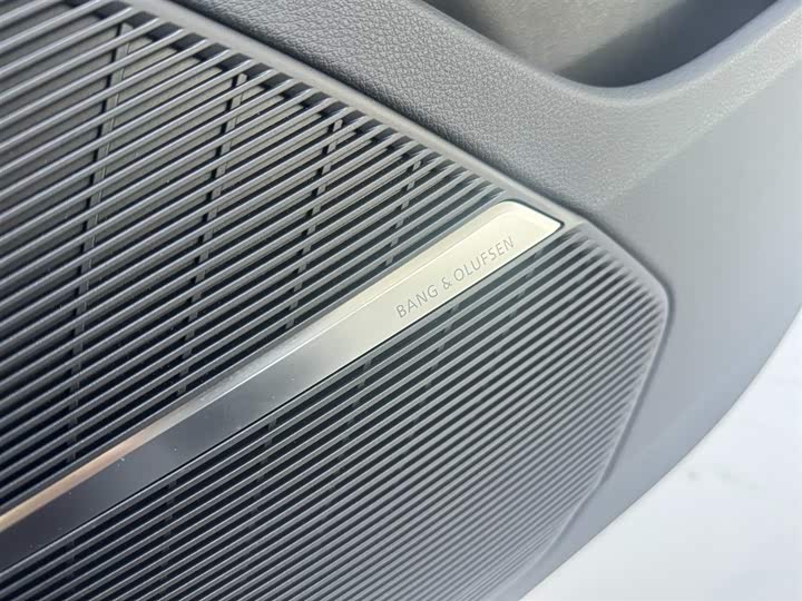 Audi Q7 2023 55 TFSI quattro S line Sport — фото 14